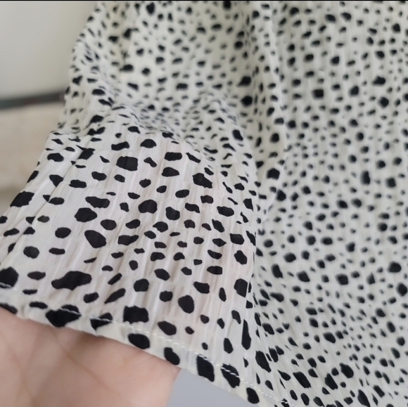 THML Crinkle Chiffon Spotted Print Ruffle Top, Sz S - Picture 5 of 6